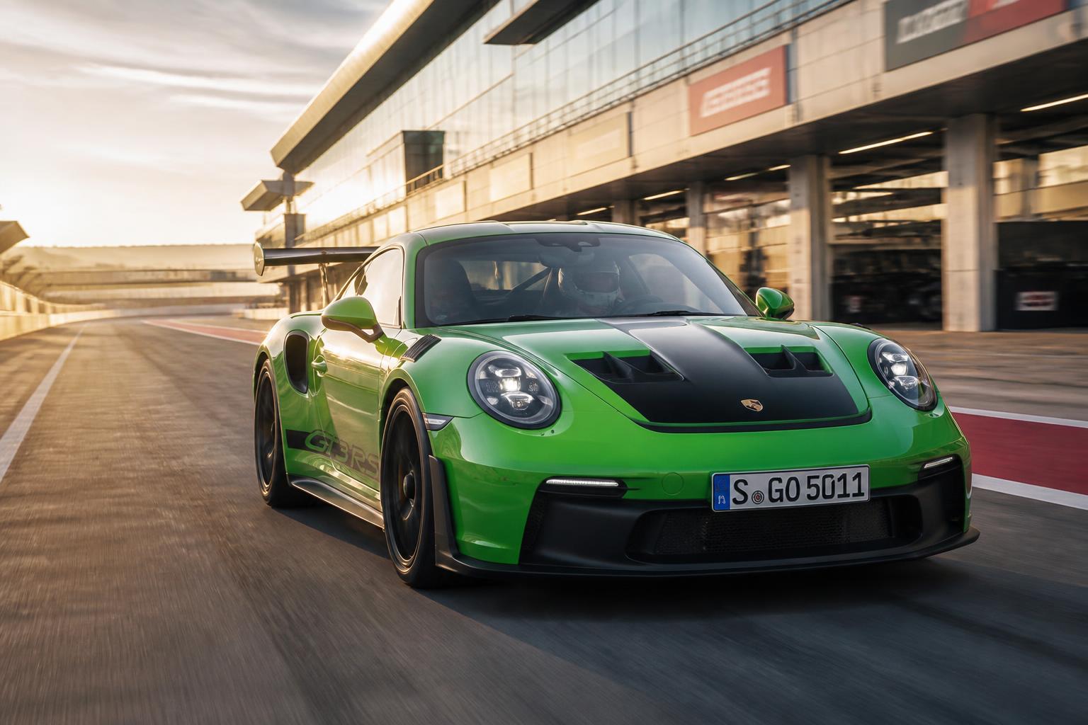 explorez les performances impressionnantes de la porsche gt3 rs 2026, alliant puissance, précision et design innovant pour une expérience de conduite unique.