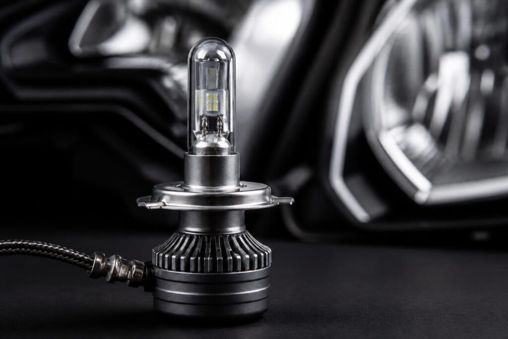 découvrez tout ce qu'il faut savoir sur l'ampoule à led h4 pour votre véhicule : avantages, installation, compatibilité et conseils pour un éclairage optimal.