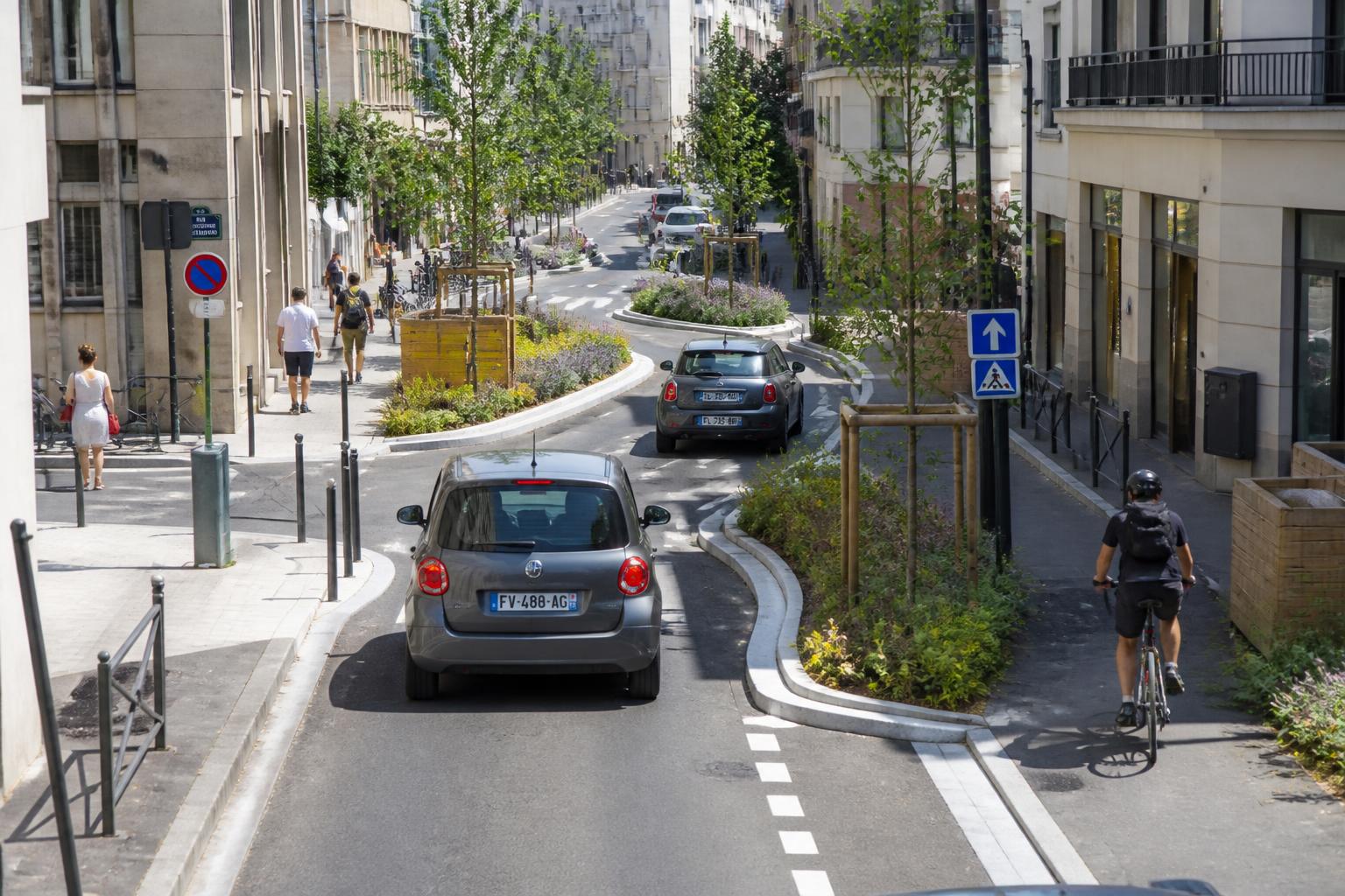 tout savoir sur les chicanes fonctionnement et avantages 1 découvrez tout sur les chicanes : leur fonctionnement, leurs avantages, et comment elles améliorent la sécurité et la gestion du trafic.