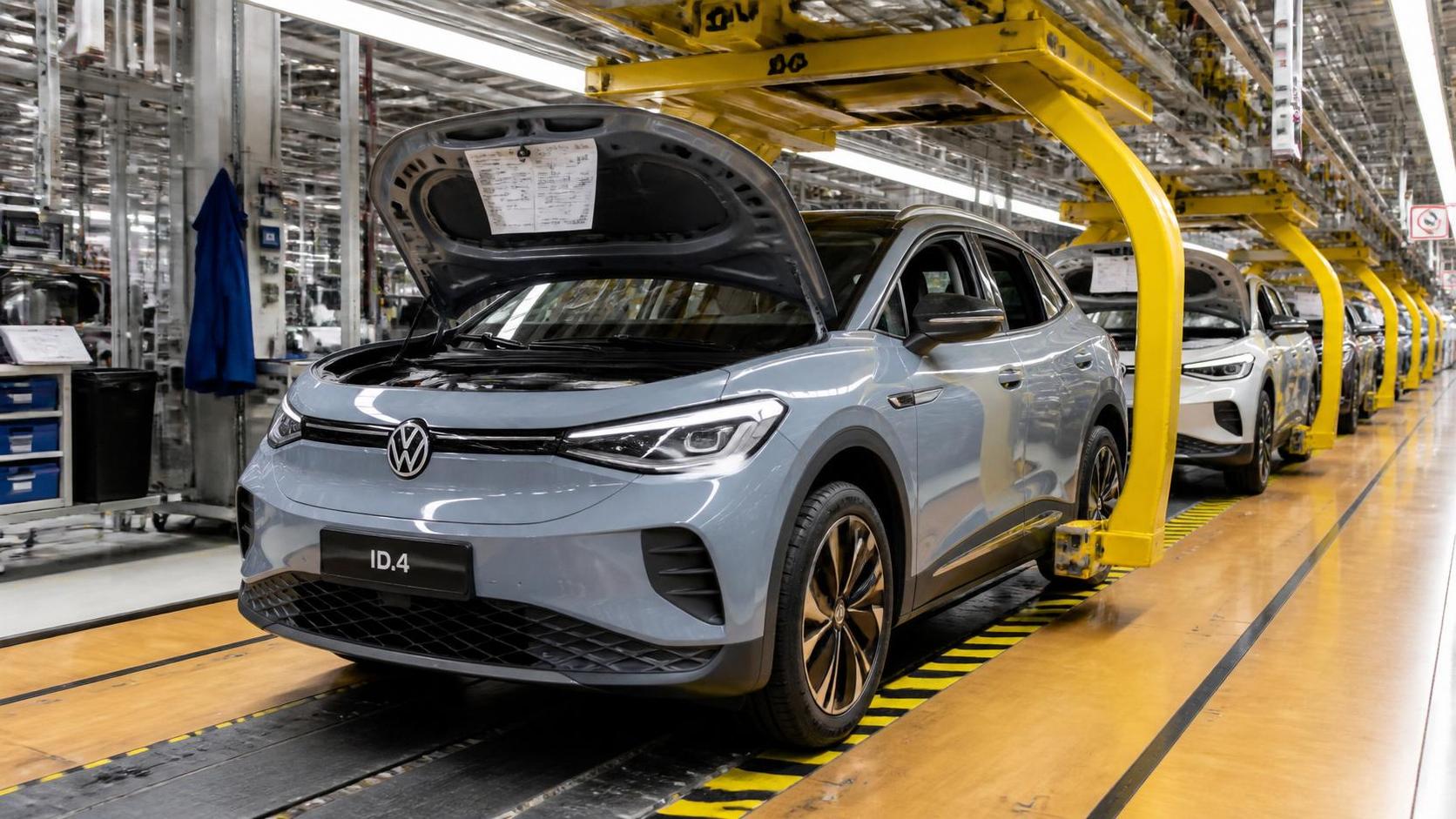 voiture electrique pourquoi lallemagne accuse t elle du retard 1 découvrez pourquoi l'allemagne prend du retard dans le développement et l'adoption des voitures électriques malgré son industrie automobile avancée.