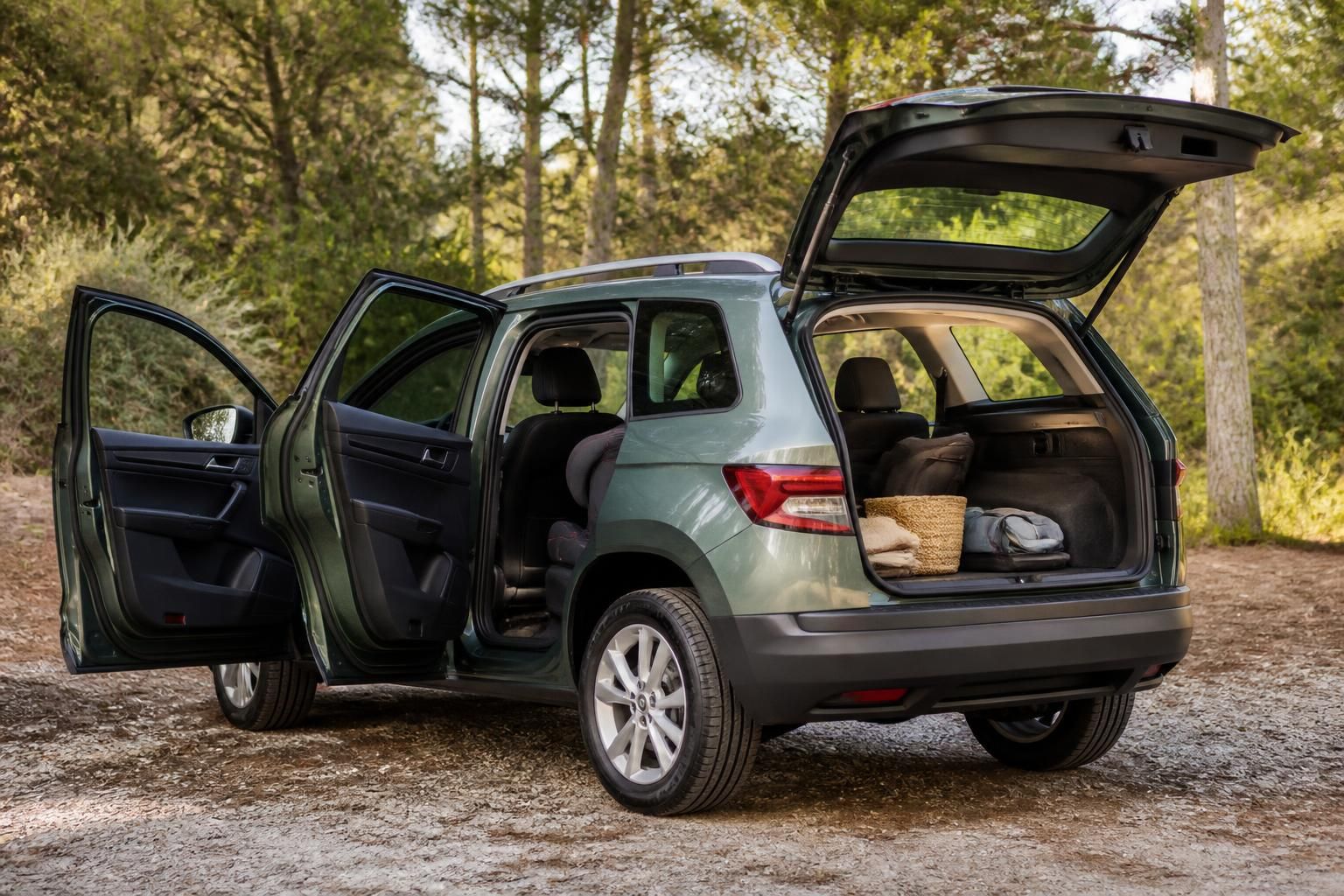 voiture familiale pas chere les modeles qui tiennent la distance découvrez les voitures familiales pas chères qui allient fiabilité et économie. nos modèles recommandés pour accompagner votre famille sur le long terme.